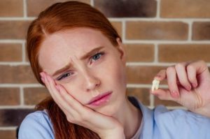 拔智齒的洞白白的