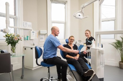 深水埗牙醫邊個好？8位香港深水埗牙醫推薦，收費＆服務一覽