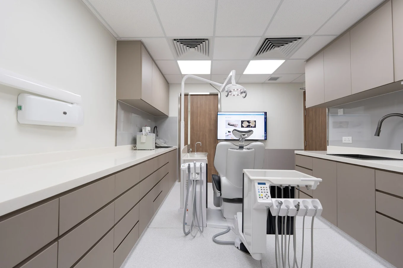 Photo of wisdom tooth